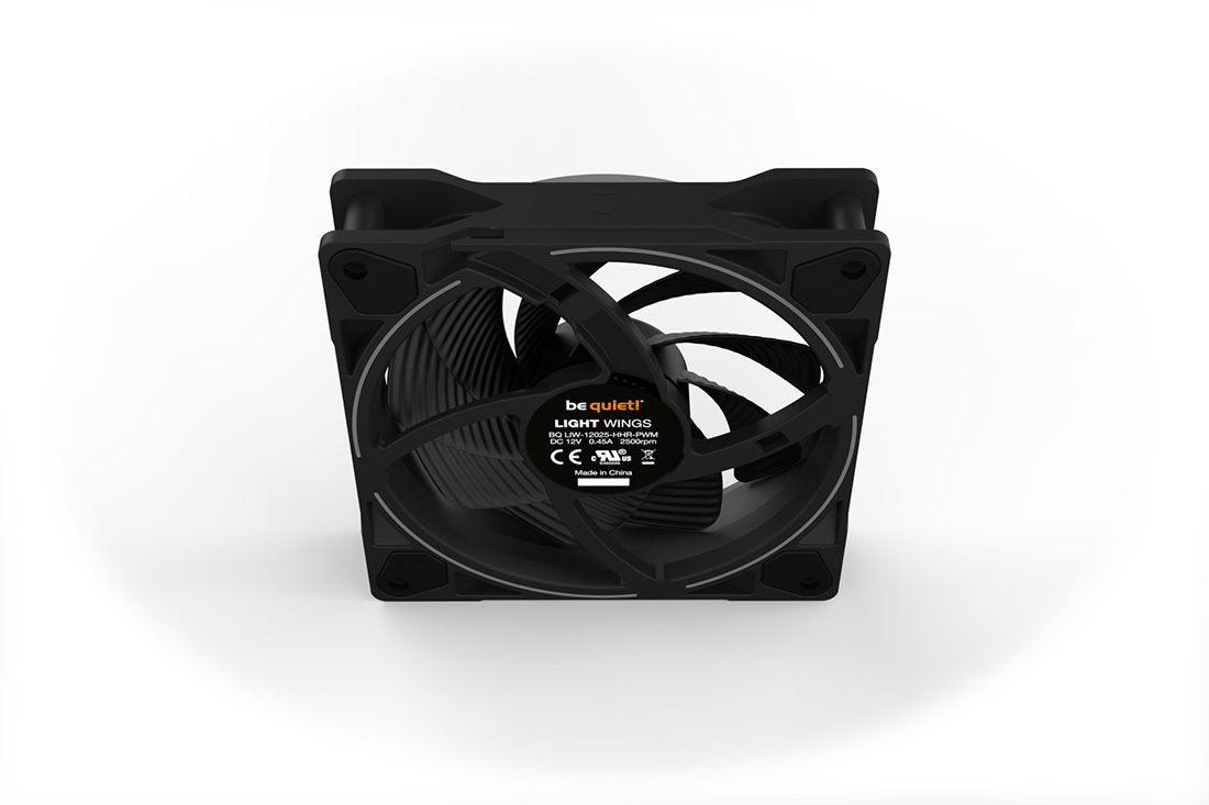 LIGHT WINGS | 120mm PWM HS 3-Pack silent essential Fans from be quiet!