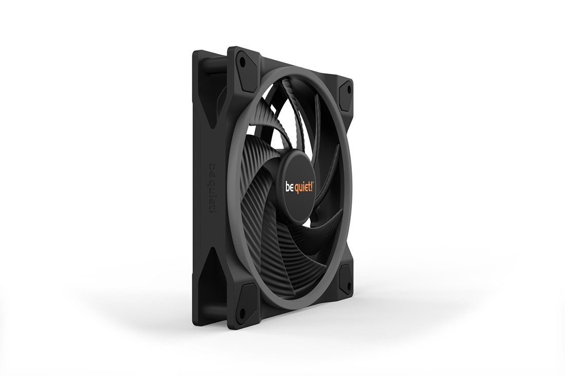 LIGHT WINGS | 140mm PWM HS 3-Pack silent essential Fans from be quiet!